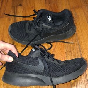 Women’s Nike Tanjun Running shoes.